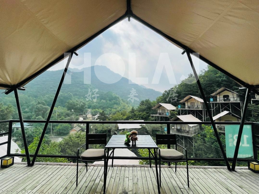 使用酒店帳篷開設露營風咖啡店